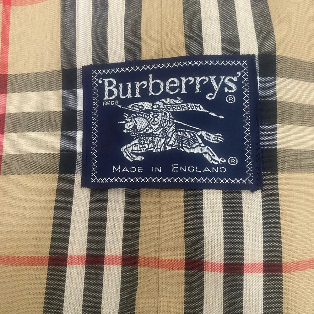 Burberry Trench Coat - Picture 8 of 17